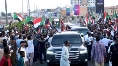 البرهان يوجّه بتزين شوارع العاصمة الإدارية مدينة بورتسودان بصور شهداء معركة الكرامة