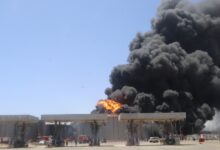 المليشيا تستهدف المستودعات الاستراتيجية ببورتسودان ووزير الطاقة يقف على عمليات الإطفاء 