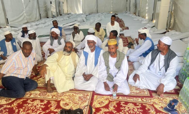 شاهد بالفيديو والصور  بعثة. ولاية البحر الاحمر تستلم مخيمات الحجاج  بالمشاعر (مني  و عرفات) أذانا لتفويجهم في السابع من ذو الحجة