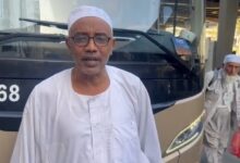 شاهد بالفيديو  الشيخ اسامه ختم  يشرف علي ترحيل والتفويج الحجاج الي المدينة المنورة والمشاعر  بمكه