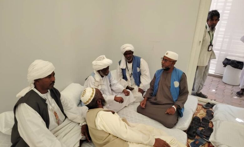 شاهد بالصور بعثة الحج  وأمراء الافواج بالبحر الأحمر يستلمون مخيمات  الحجاج بمني  وعرفات