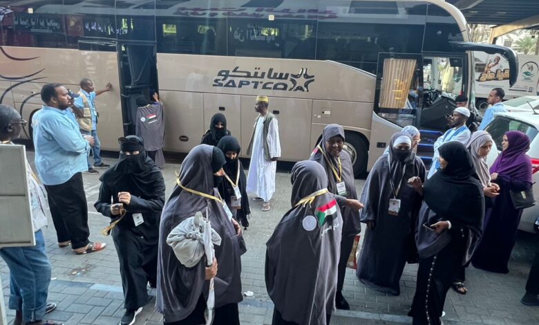 وصول  (٧٦٧) حاج وحاجه من  البحر الاحمر إلي المشاعر بصعيد (عرفات ) وفق خطة تفويج وترحيل محكم
