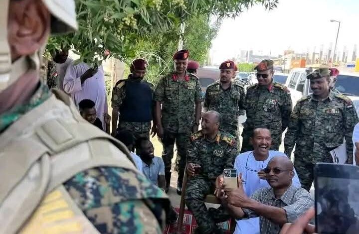 البرهان في شوارع بورتسودان البرهان في شوارع بورتسودان