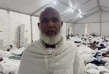 كلمة الشيخ احمد لباب  رئيس الإرشاد ببعثة الحج بالبحر الأحمر يحذر الحجيج بعدم مغادر المخيمات بصيد عرفات لارتفاع درجه الحرارة