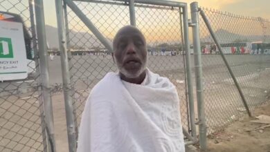 الشيخ احمد اونور  مشرف المشاعر ببعثة الحج بالبحر الاحمر يؤكد وصل كافة الحجاج الي صيد عرفات
