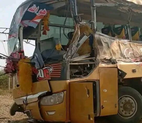 وفاة العشرات في حادث بين بص سفرى وشاحنة