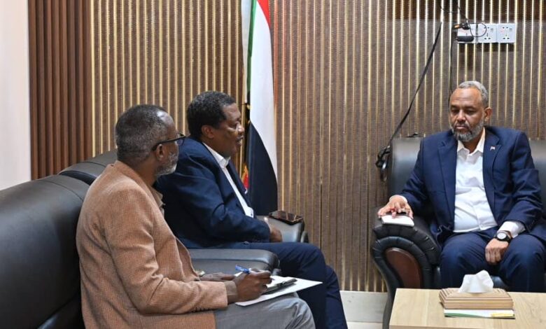 وكيل وزارة الصحة الإتحادية يشيد بأداء المركز القومي لأمراض وجراحة الجهاز الهضمي لتوطين جراحة الجهاز الهضمي في السودان ويدعو لاستعادة خدمات زراعة الكبد   