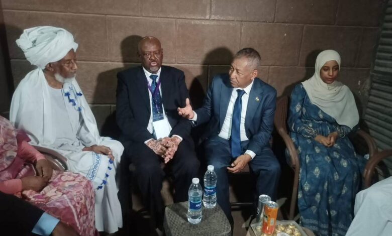السفير السوداني يهنئ الطالبة رهف الامين لاحرازها المركز الاول في الشهادة السودانية من مركز اسوان السفير السوداني يهنئ الطالبة رهف الامين لاحرازها المركز الاول في الشهادة السودانية من مركز اسوان