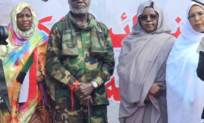 وزير المالية يخاطب الوقفة النسائية لدعم الفاشر وزير المالية يخاطب الوقفة النسائية لدعم الفاشر