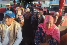 موظفو وزارة الثقافة والاعلام يغادرون بورتسودان في طريقهم إلى الخرطوم حيث تم نقل العمل رسميآ إلى العاصمة ..