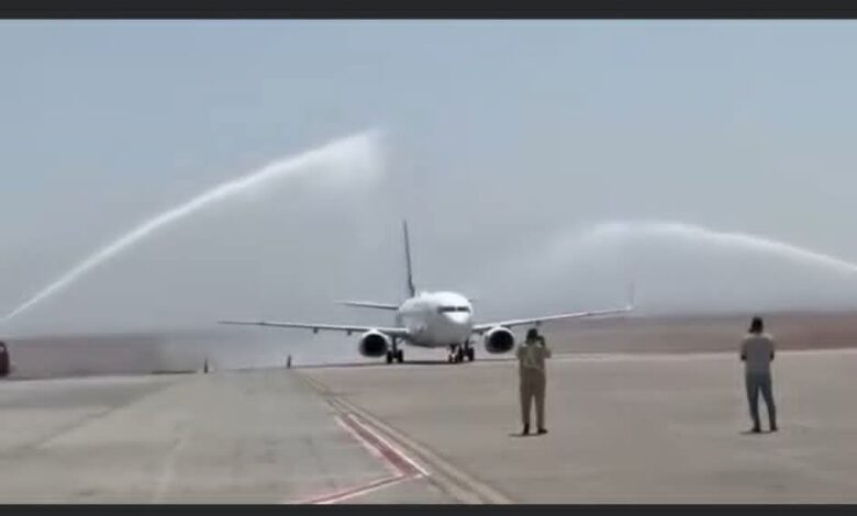 هبوط أول طائرة  مدنية في مطار الخرطوم الدولي اليوم بعد توقف دام ألف يوم .