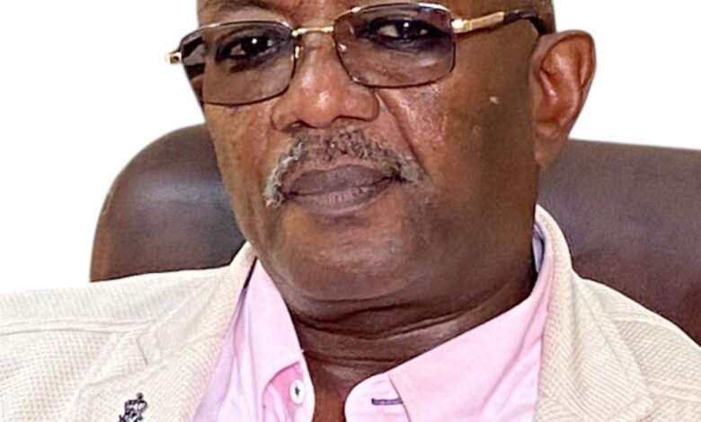 بين الاتهام والصمت: أسئلة مشروعة حول علاقة وزير الثروة الحيوانية بالإمارات